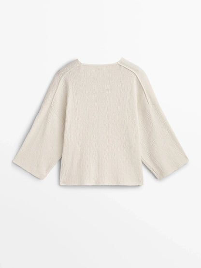 V-neck casual long-sleeved sweater